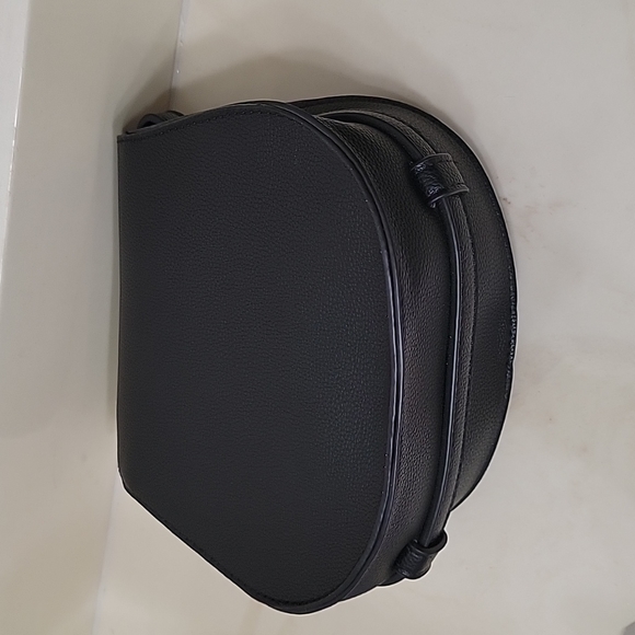 NWT Francesca's Women's Camilla Saddle Black Crossbody - Picture 7 of 7